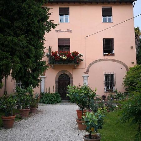 Апартаменты La Loggia Лукка Экстерьер фото